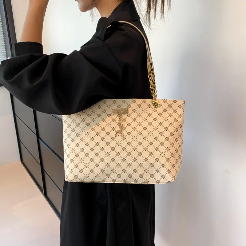 Women's Large Capacity PU Leather Plaid Tote Bag – Soft Shoulder Handbag with Tassel Detail