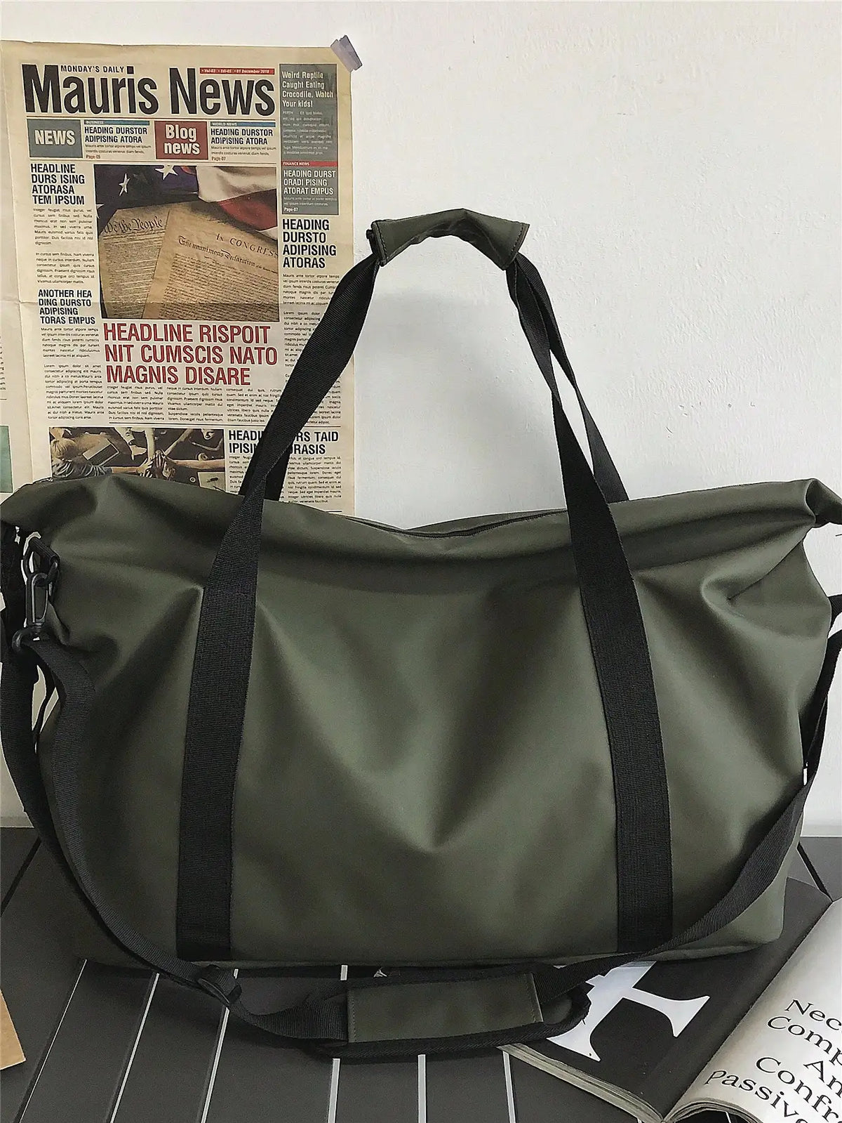 Jzah Shop|Large Capacity Nylon Travel Bag – Lightweight Sports, Fitness & Crossbody Luggage Bag